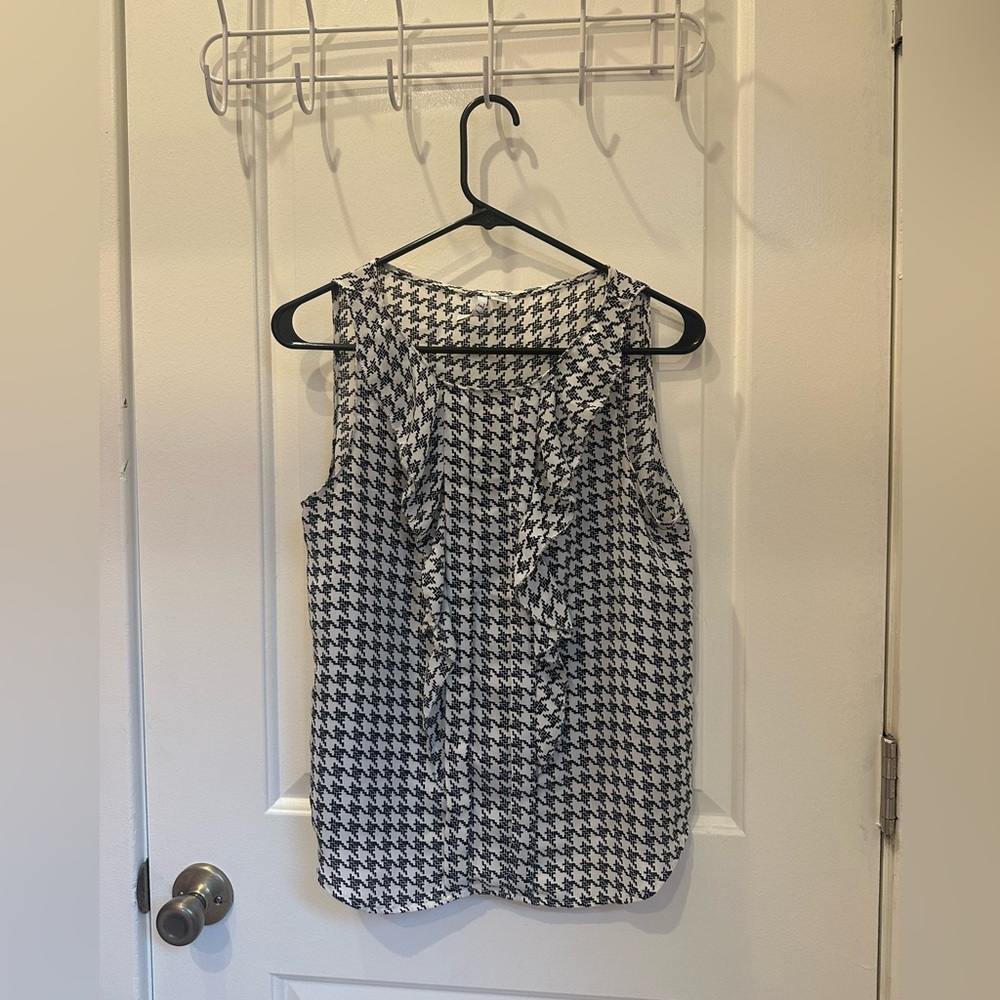 Elle Black and White Houndstooth Blouse